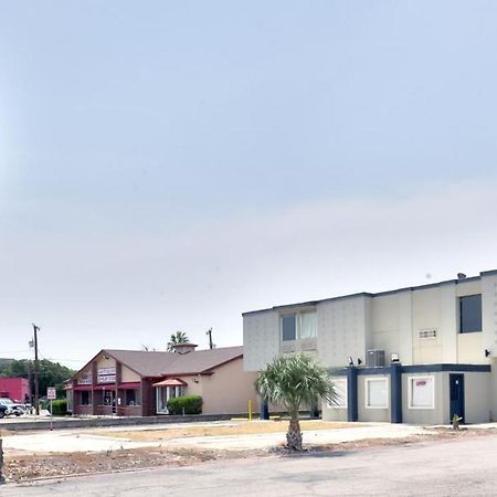 Americas Best Value Inn San Antonio Airport South Exterior foto